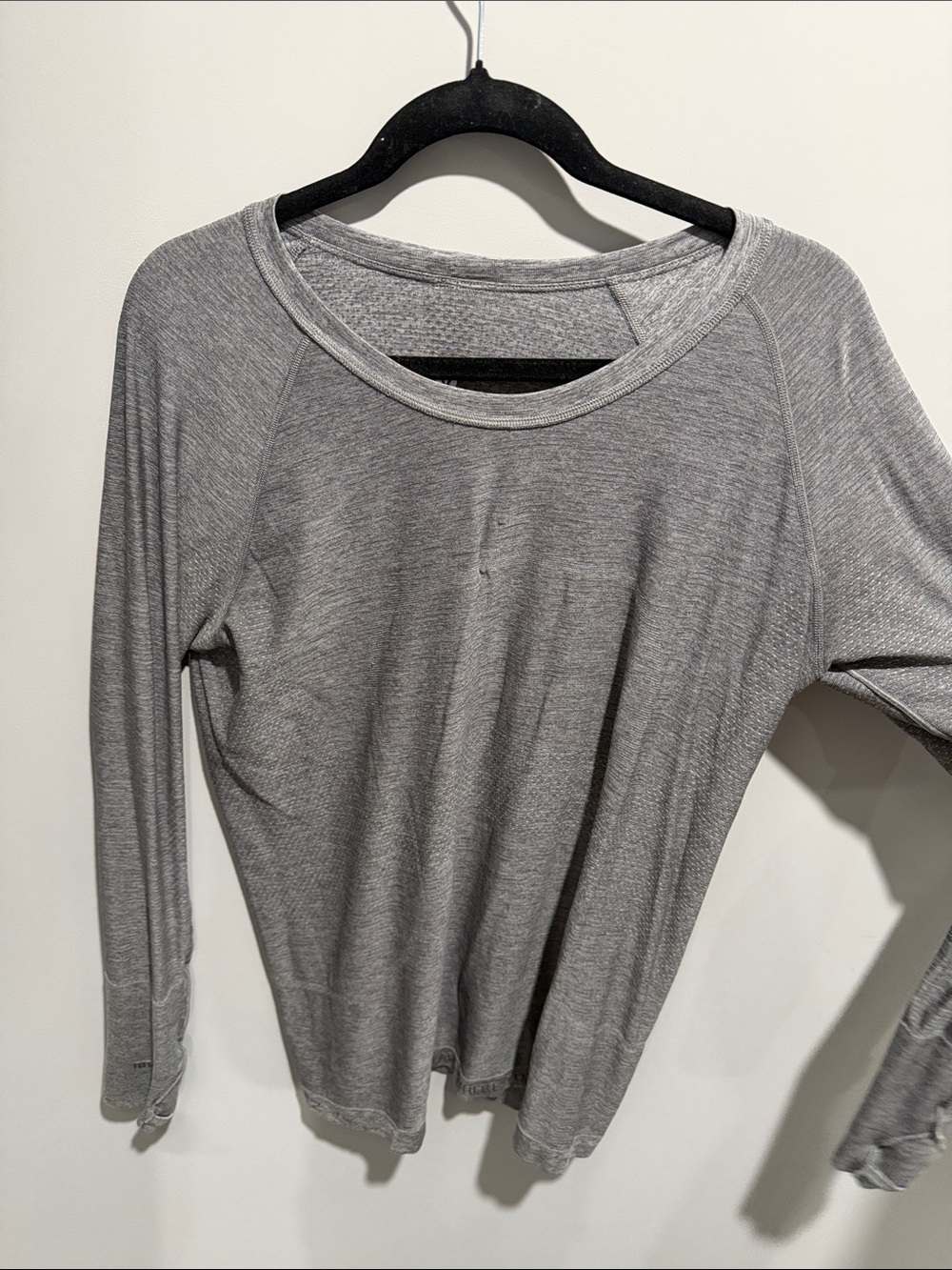 lululemon athletica Heather Gray Long-Sleeve Crewneck Top